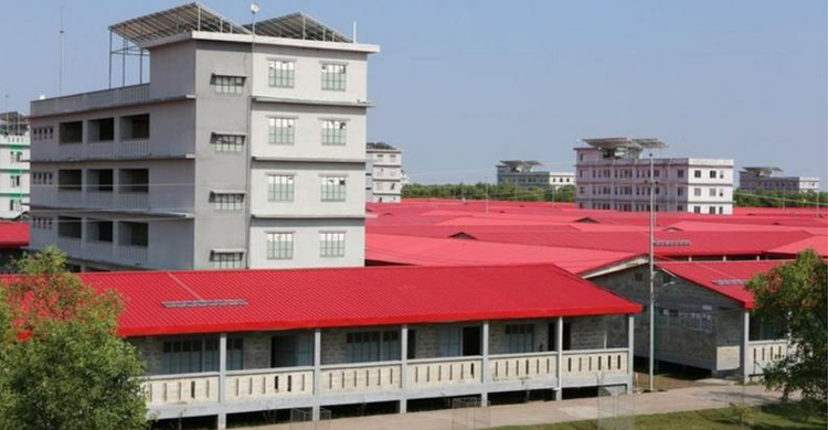 রোহিঙ্গাদের ভাসান চরে স্থানান্তর বন্ধের